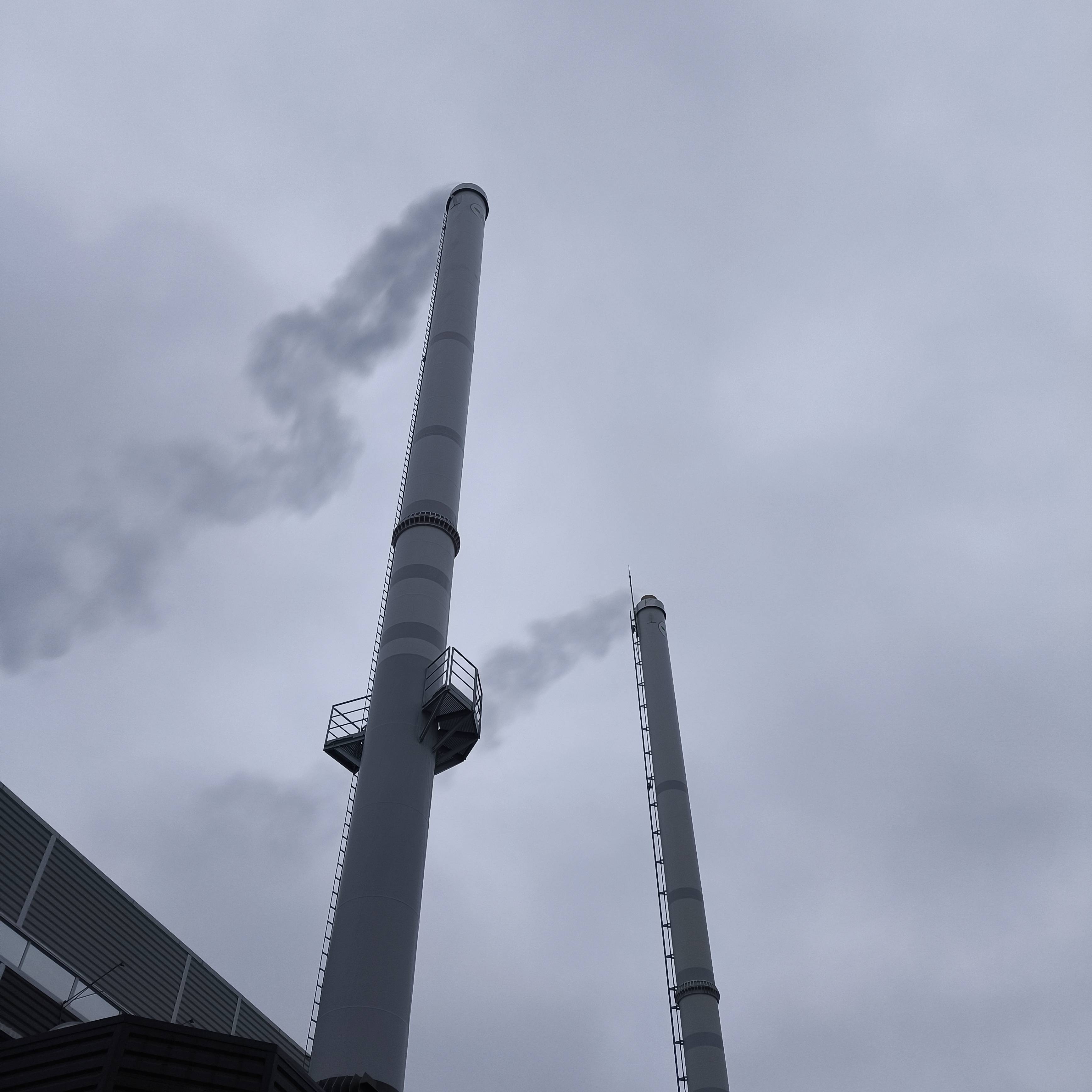 SILTUMIEKĀRTU REMONTATSLĒDZNIEKS